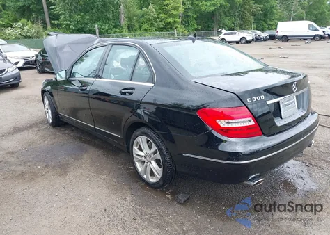 2014 Mercedes-Benz C 300 Luxury 4Matic/Sport 4Matic из США, поврежденный, VIN WDDGF8AB8ER303001
